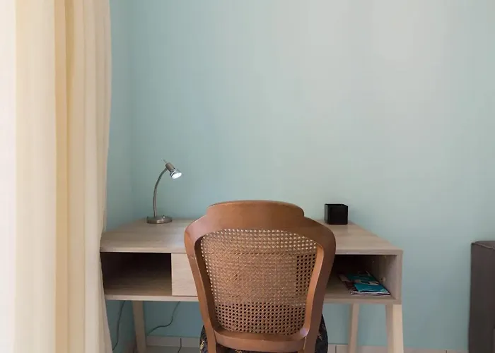 01 - Cosy Apartment At The Heart Of City